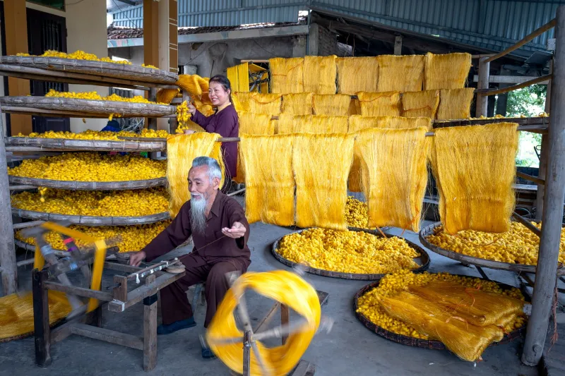 Fabric as Fortune: How America's Wealthiest Families Are Commissioning Bespoke Silk Heirlooms in Place of Fine Art