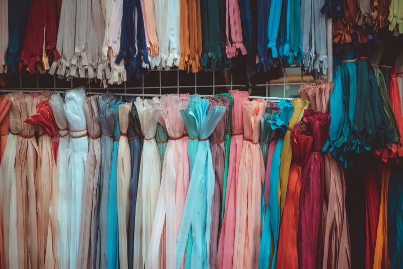 The Texture Connoisseur: How Affluent Fabric Buyers Are Developing a Sommelier's Palate for Silk